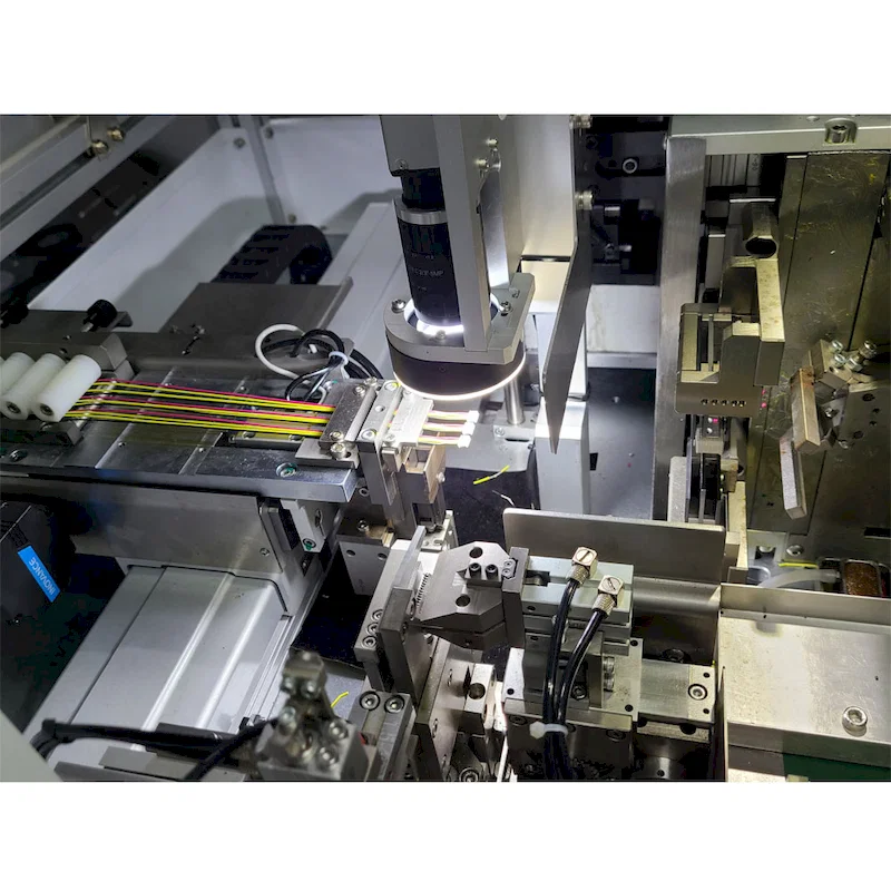 CE-certifikat fuldautomatisk wire crimping husindsættelsesmaskine, Automatic Wire Crimping Housing Insertion