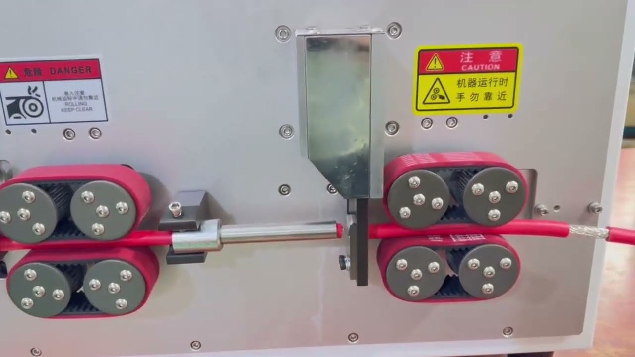 Fuldautomatisk Afisolerings- og Skæremaskine – Klipning af kabler op til 35 mm² (Real Shot)
