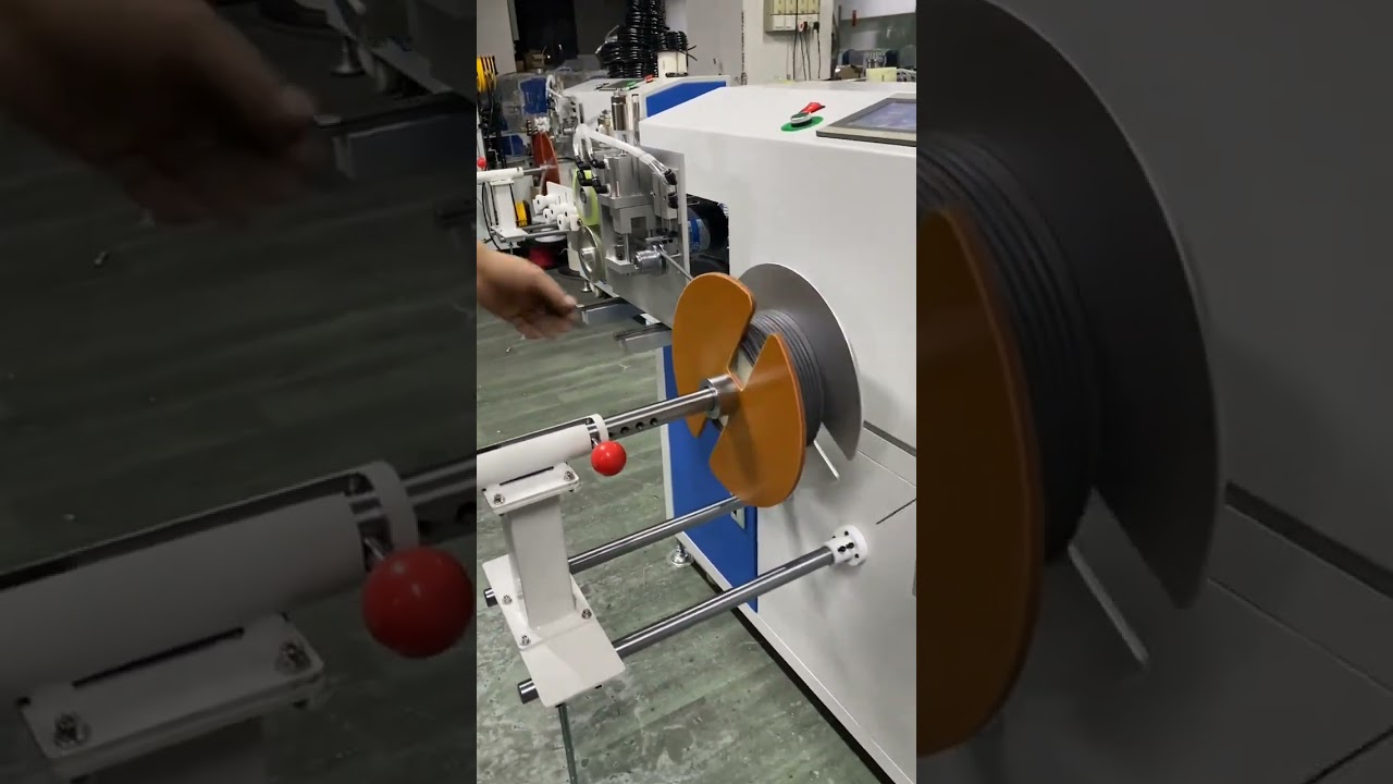 Effektiv gulvstående maskine til automatisk måling, skæring, vikling og binding af ledninger 1-16 mm