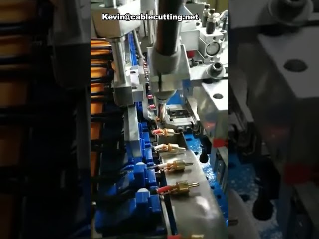 Fuldautomatisk maskine til trådføring, fastgørelse, opsplitning, afisolering og DC-stik lodning (2-pin & 3-pin)