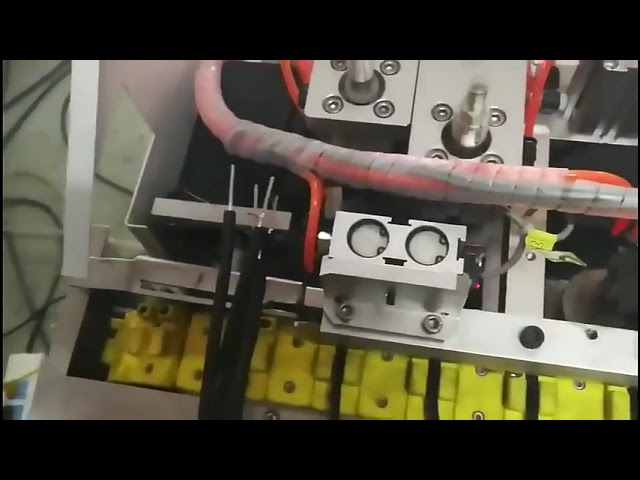 Automatisk børsteafskærmning & twistfletningsmaskine med kerneafisolering