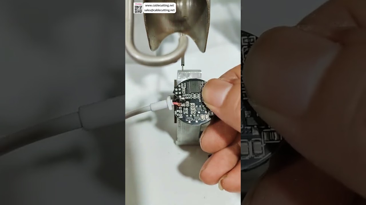 Halvautomatisk lodde maskine til trådløse opladere – Præcis spolesvejsning (kort version)