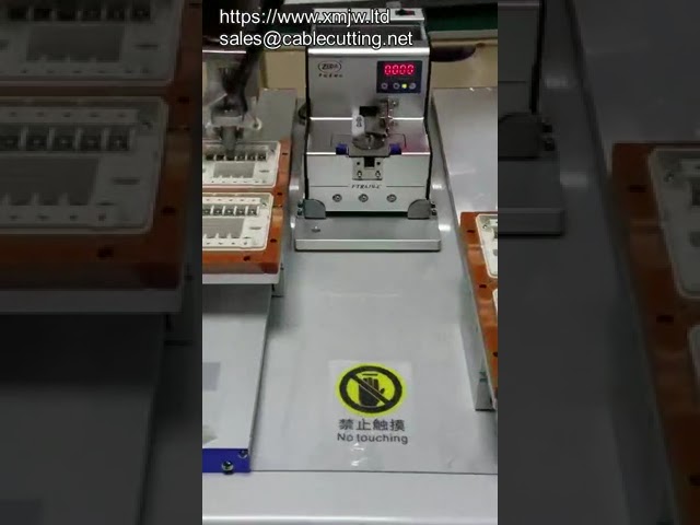 Automatisk Skruedispenser og Tællesystem - Automatiseret Skruepræsentator
