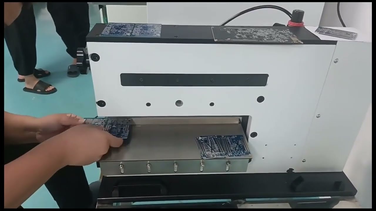 Effektiv skinne-type online pladesplitter til SMT AOI produktionslinje og PCB filmstansning