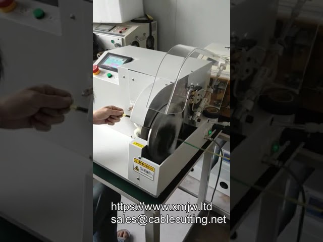 PVC roterende tape kontinuerlig vikle- og skæremaskine til kabler og ledninger