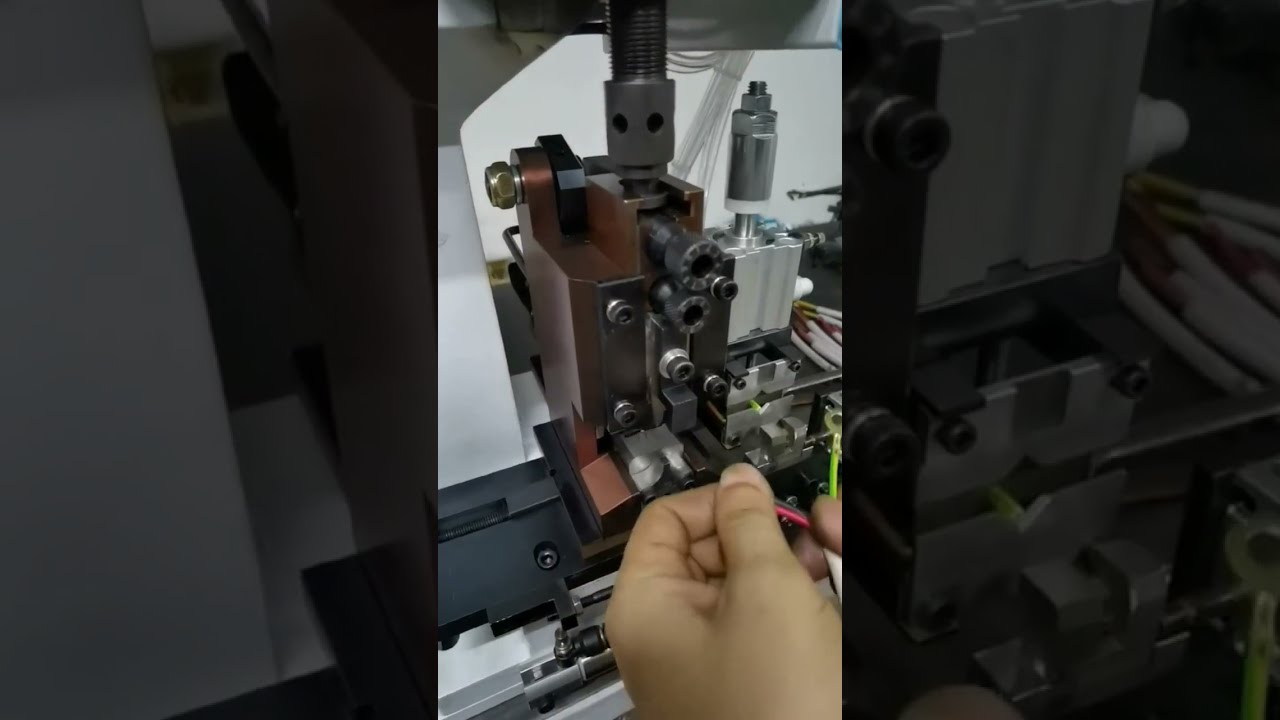 Automatisk Krympemaskine til Båndterminaler – Video fra Fabrik #maskine #værktøj #produktion