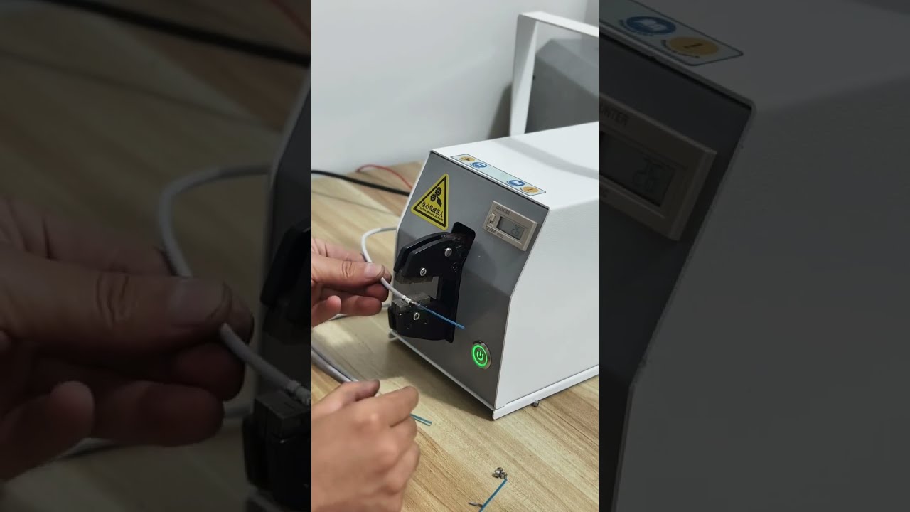 Præcis elektrisk ledningscrimpmaskine til medicinsk udstyr | Fabriksautomatisering #maskine #fabrik