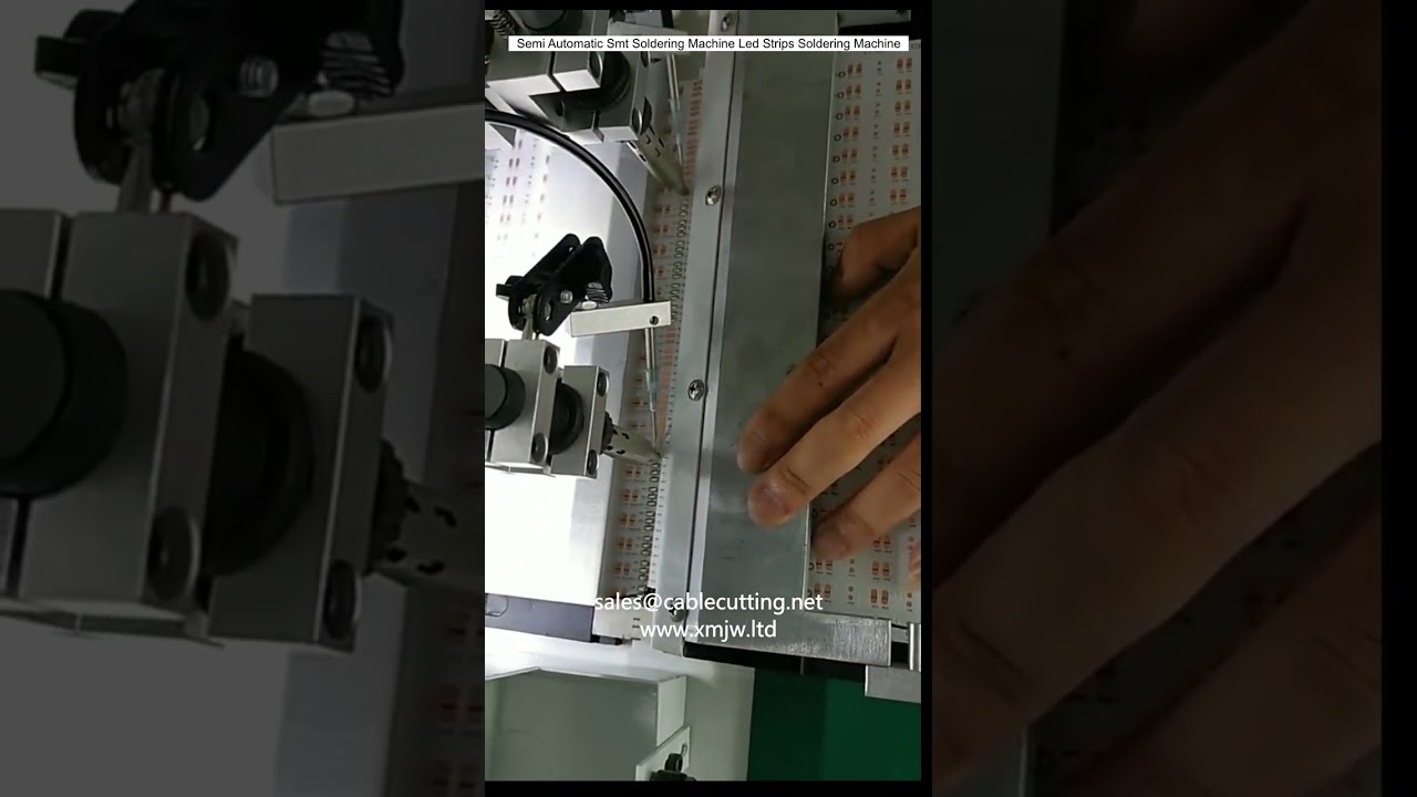 Semi-automatisk SMT-loddemaskine til LED-strips – Effektiv og præcis