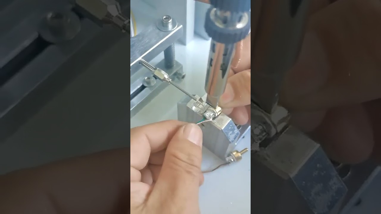 Halvautomatisk Fodbetjent Lodde Maskine til USB PCB LED Strip Lys Kabler