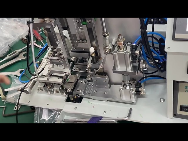 Multifunktionel semiautomatisk maskine til lodning og afisolering af USB-kabler