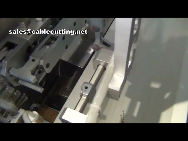 Fuldautomatisk maskine til terminalkrympning, fladkabelklipning, afisolering og fortinning af ledninger
