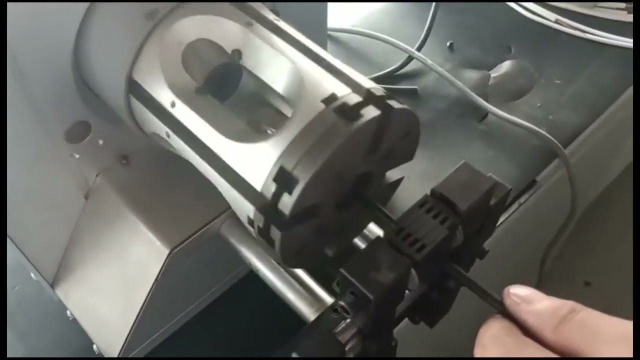 Computerstyret koaksialkabel afisoleringsmaskine - Automatisk skæring og stripping