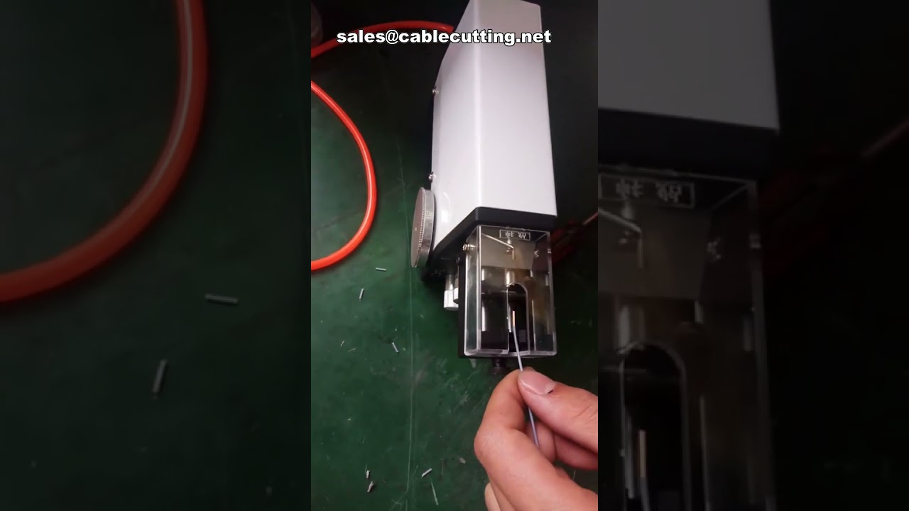 AM-406 Multikernet kabelstripper: Elektronisk og pneumatisk trådstripping til fabriksautomatisering