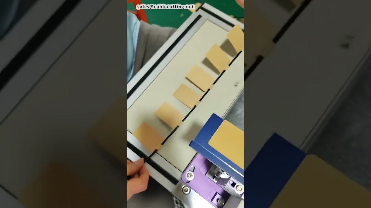 Standard Fold-Over Etiketmaskine til Tråd – Op til 110mm x 40mm Etiketter | Fabriksautomatisering
