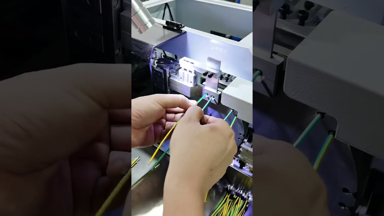 Krympeslange Opvarmningsmaskine i Arbejde | Video af Udstyr til Fabriksautomation #fabrik #maskine