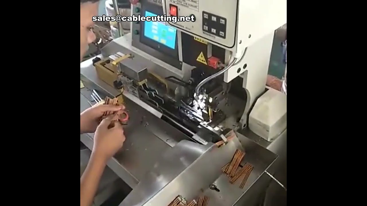 Automatisk flerkabelpresningsmaskine til båndkabelterminaler