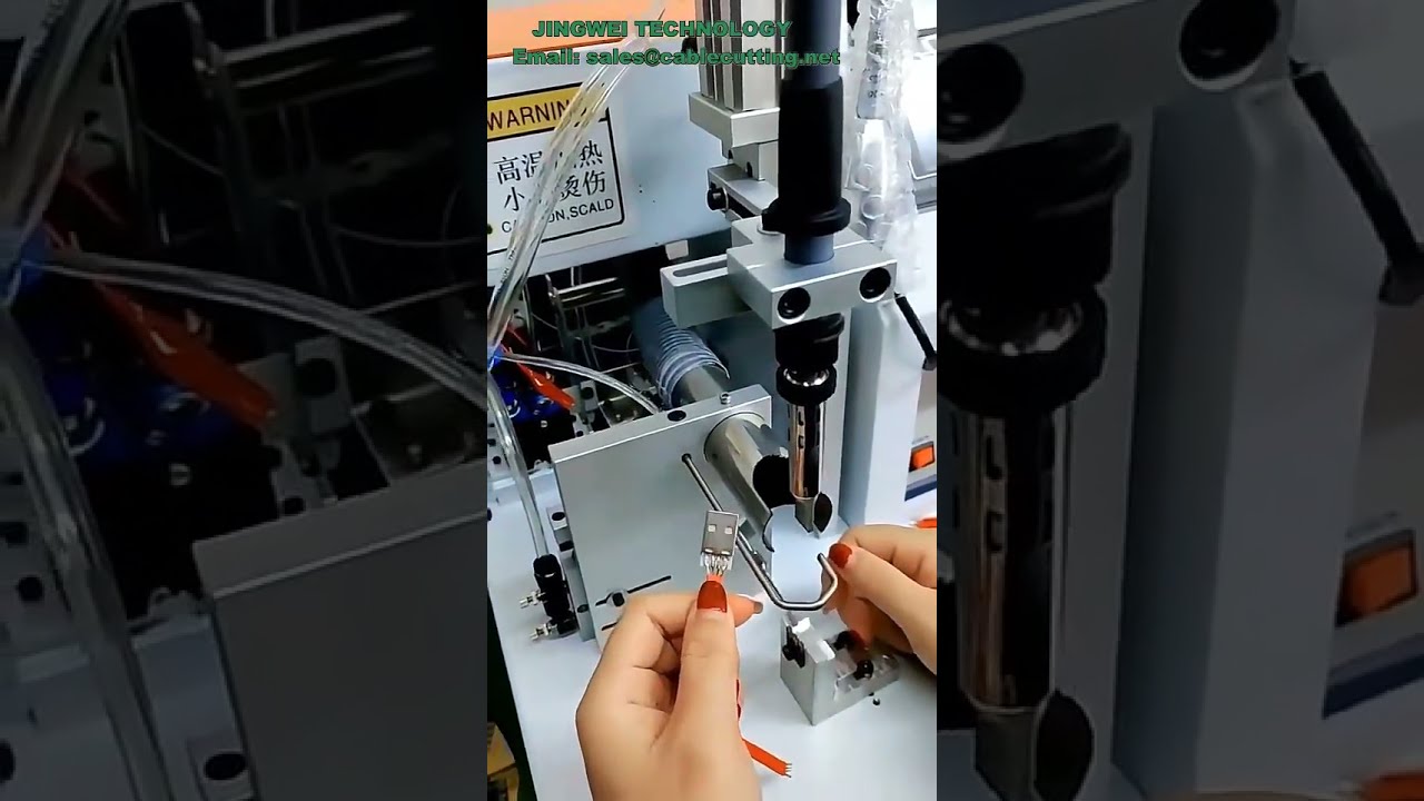 Semi-automatisk loddemaskine til USB-datakabelproduktion