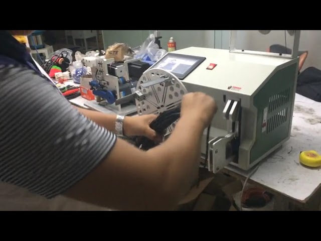 Automatisk kabeltrådsvikle- og bindemaskine WPM-212C – præcisionsvikling til industriel emballage