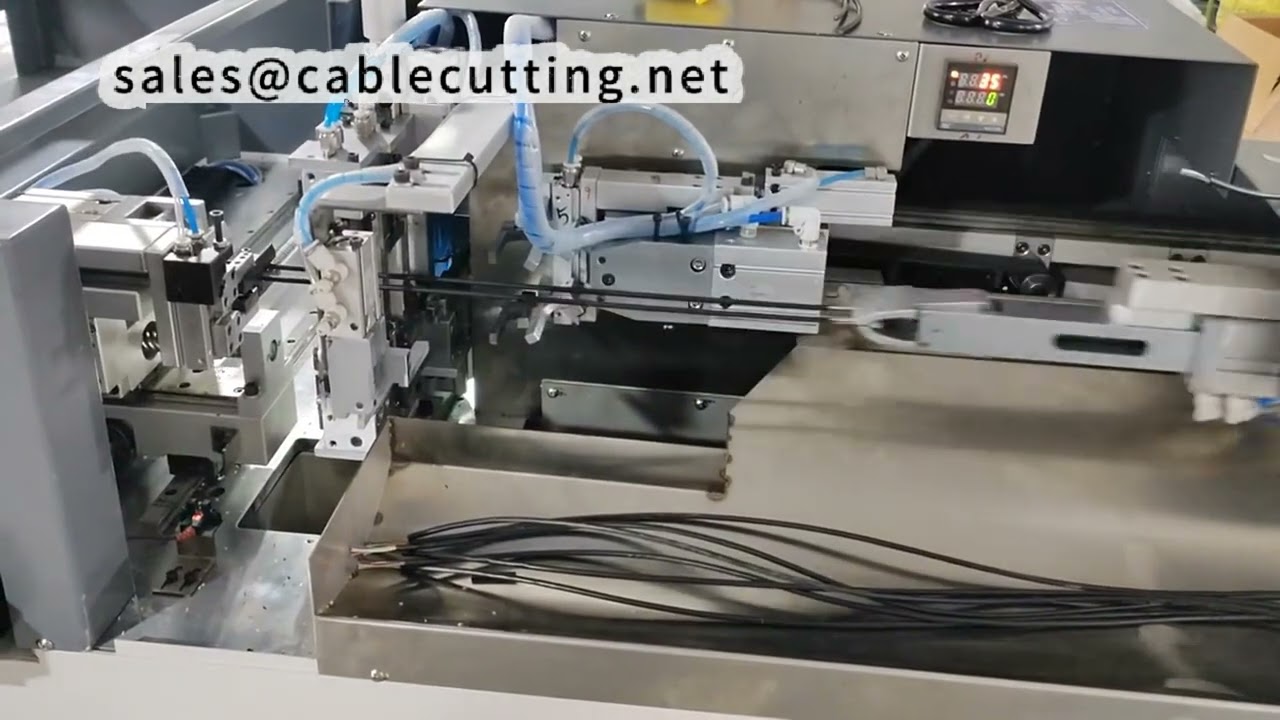 6-leder rundkabel crimpe- og fortinningsmaskine med dobbelt output – demo