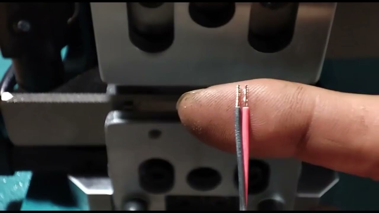 Pneumatisk afisolerings- og sno-maskine – Reel arbejdsvideo af udstyr