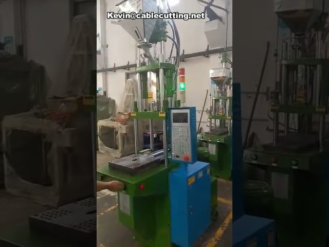 Kompakt 15 tons plastiksprøjtestøbemaskine fra Kina – ideel til små produktioner og prototyping