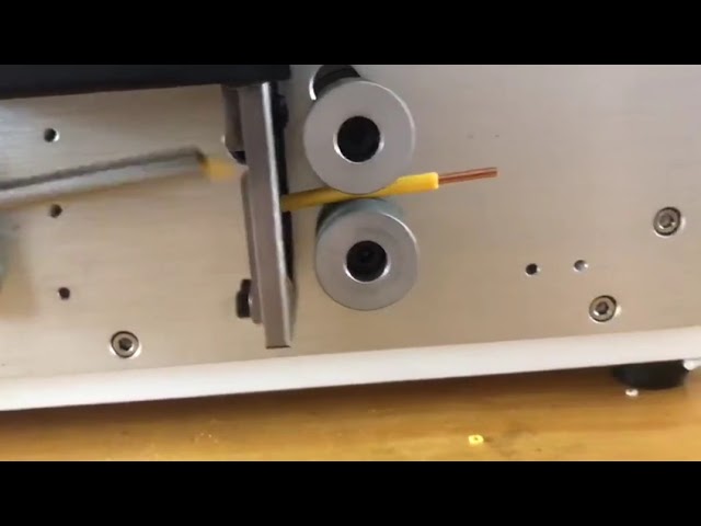 Automatisk afisoleringsmaskine til 6mm² computerkabler – effektiv og præcis