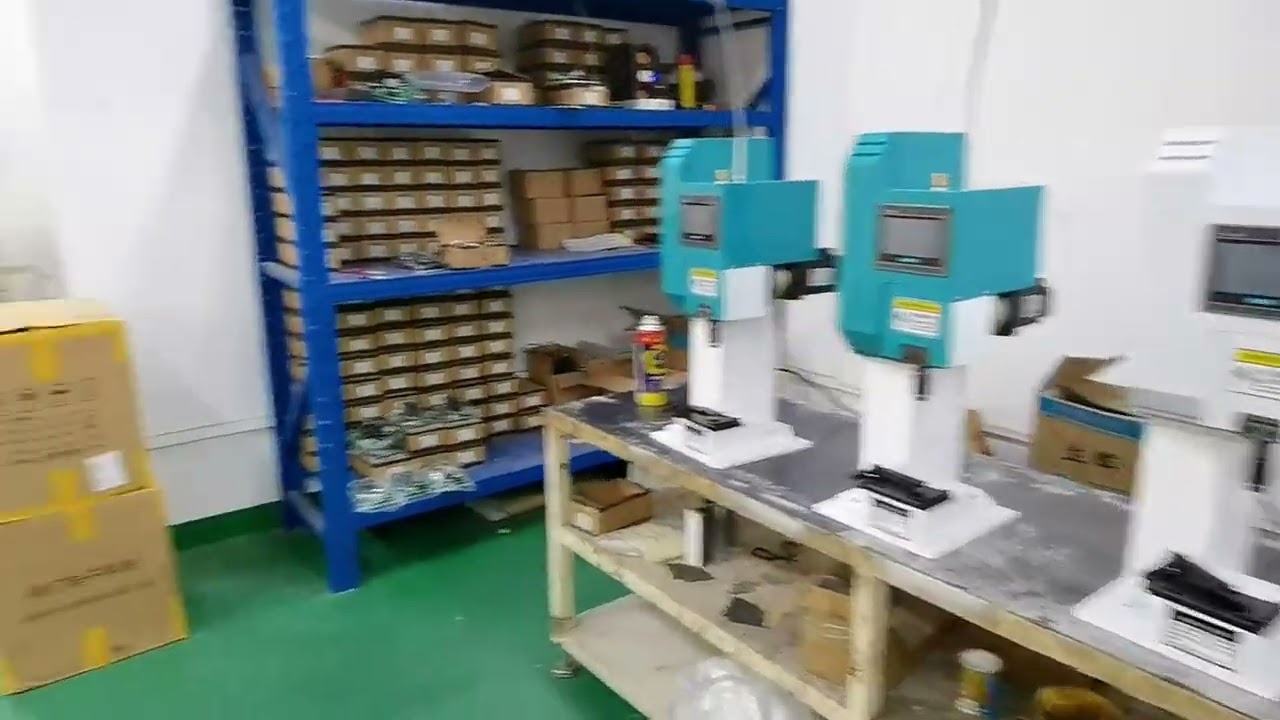 Effektiv produktion med fuldservo terminalmaskine