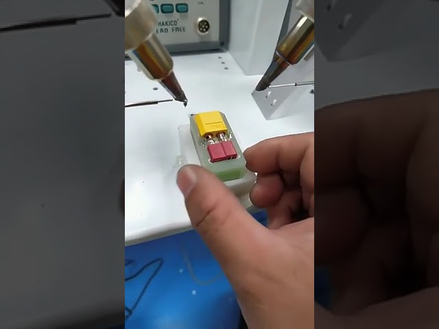 Halvautomatisk lodde maskine med dobbelthoved – 10+ års erfaring til USB datakabel produktion