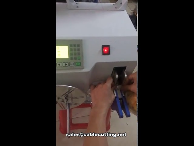 Brødposebindemaskine og slikpakkemaskine