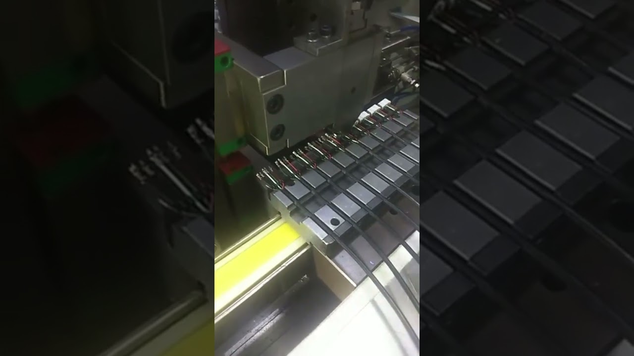 Automatisk ledningscrimpning og husindføringsmaskine – Fabriksdirekte samlingsindsætter
