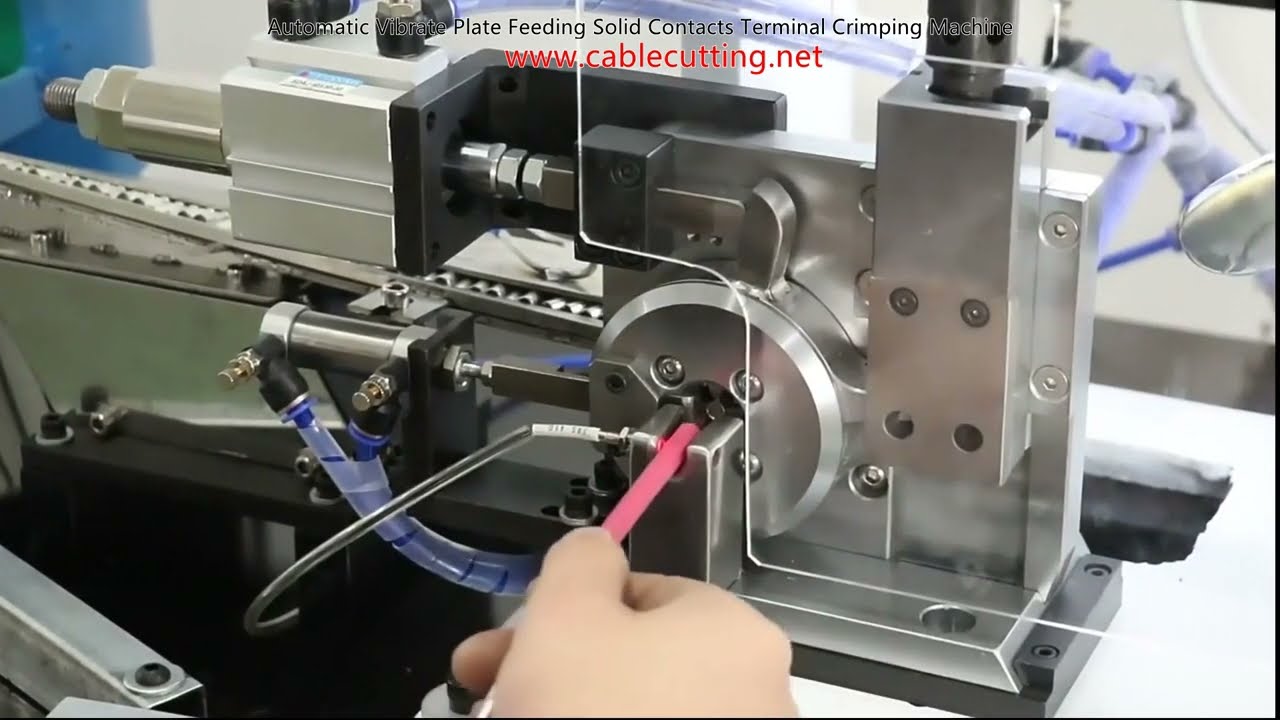 Automatisk terminalkrimpemaskine med vibrationspladeføder til massivkontakter