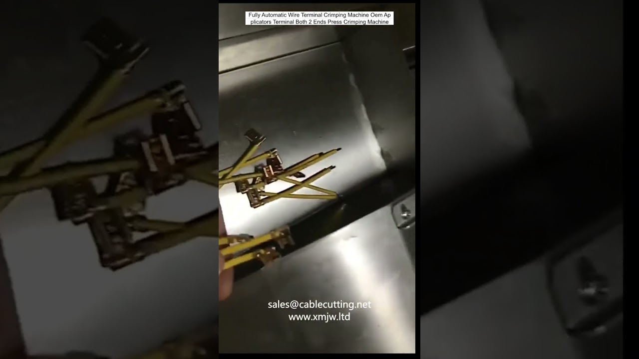 Fuldautomatisk ledningsterminalkrympemaskine med OEM-applikatorer til begge ender