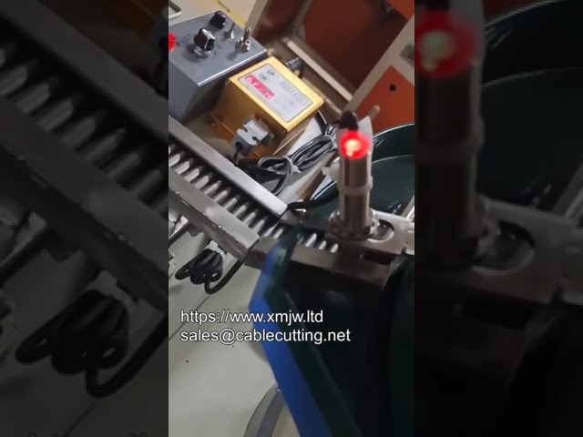 Ultra-støjsvag automatisk vibrationsplade terminalfodring semi-automatisk terminalkrympemaskine