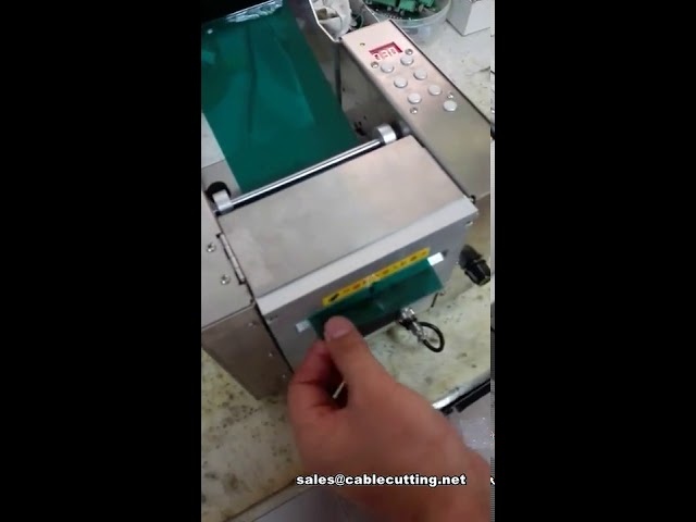 Automatisk tapemaskine til 200 mm bred grøn tyndfilmstape