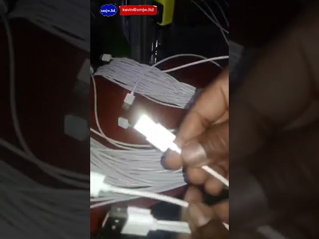 Pris på Mini USB Data Kabel Lodde Maskine - Vertikal Plast Indsprøjtningsmaskine